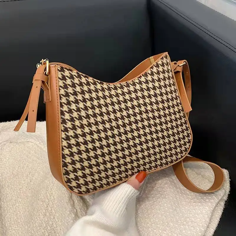 

Inverno de lã pano sacos ombro para as mulheres moda crossbody saco 2022 hit simples bolsas luxo e bolsas feminino viagem totes