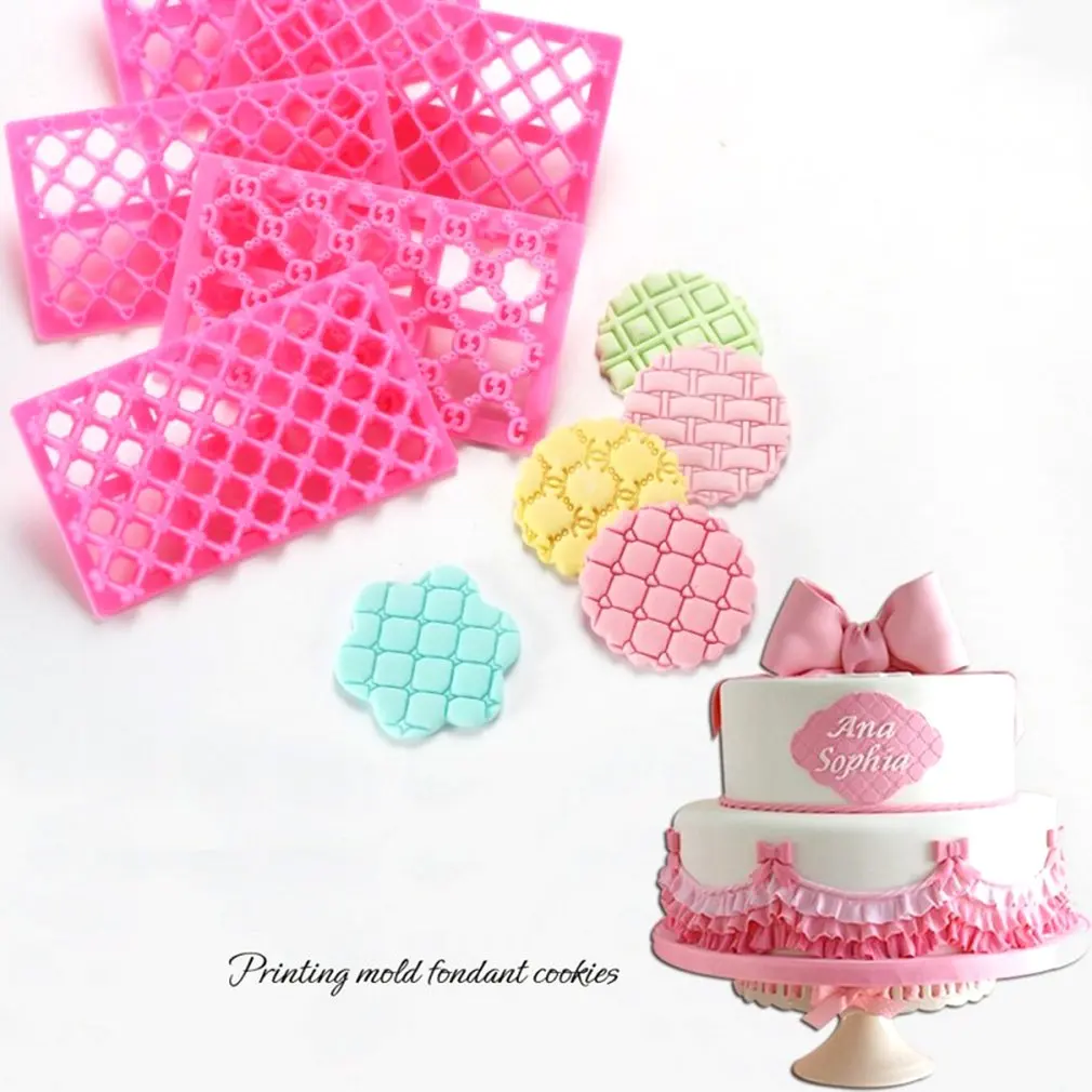 

Cute flower biscuit biscuit cake mold fondant cake decoration tool lattice shape press fondant 02022 Simple and Practical