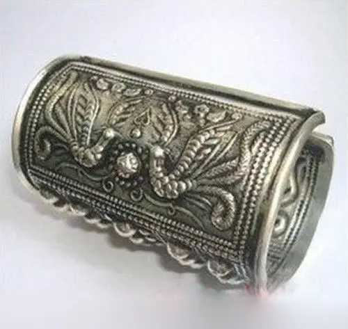 

Tribal exotic chinese handmade miao silver bracelet shipping free