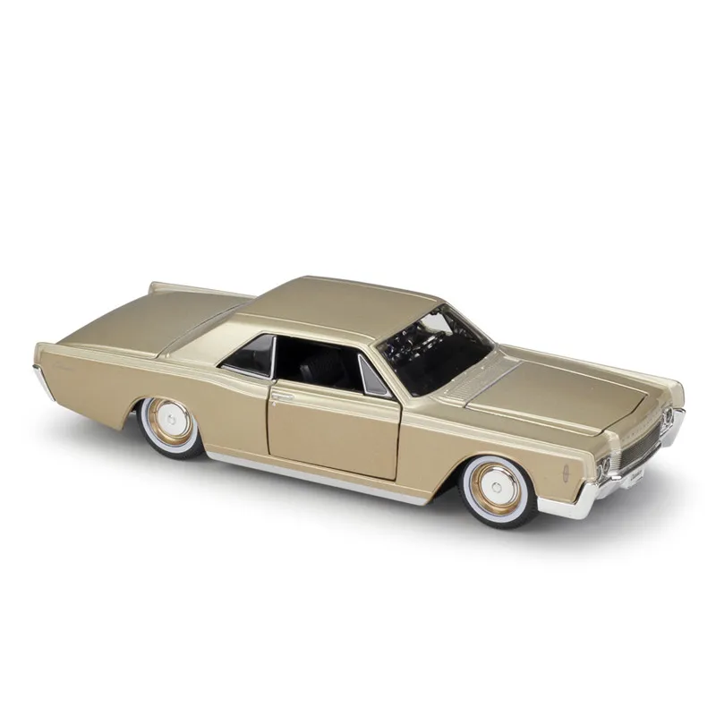 

Maisto 1:26 1966 Lincoln Continental Gold Alloy Luxury Vehicle Diecast Pull Back Car Model Goods Toy Collection