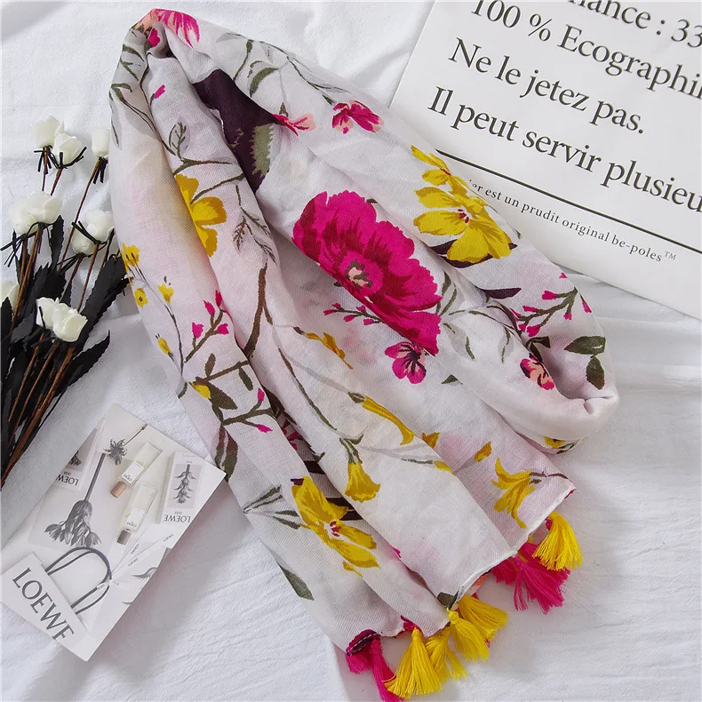 

2020 Luxury brand Lady cotton material scarf New Autumn and winter women's Print beach quality shawl Fashion Cotton silk scarves