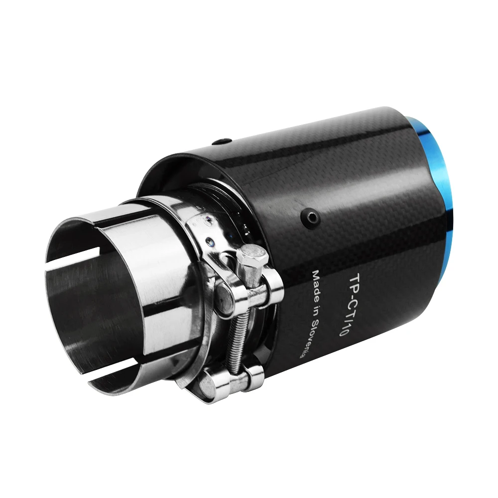 Синяя выхлопная труба из углеродного волокна на гриле нержавеющей стали