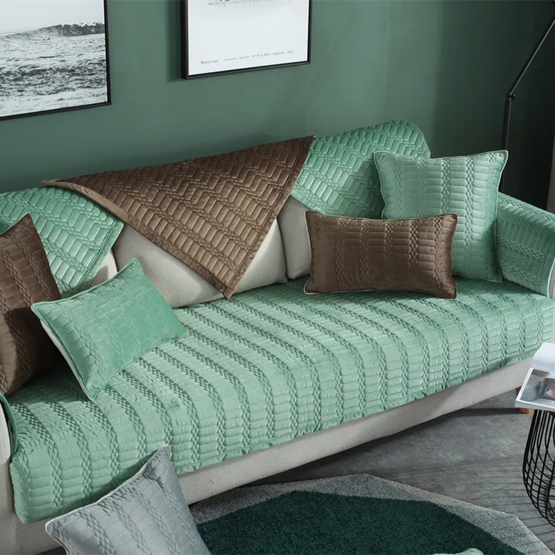 Мягкий бархатный секционный чехол на диван для гостиной однотонный