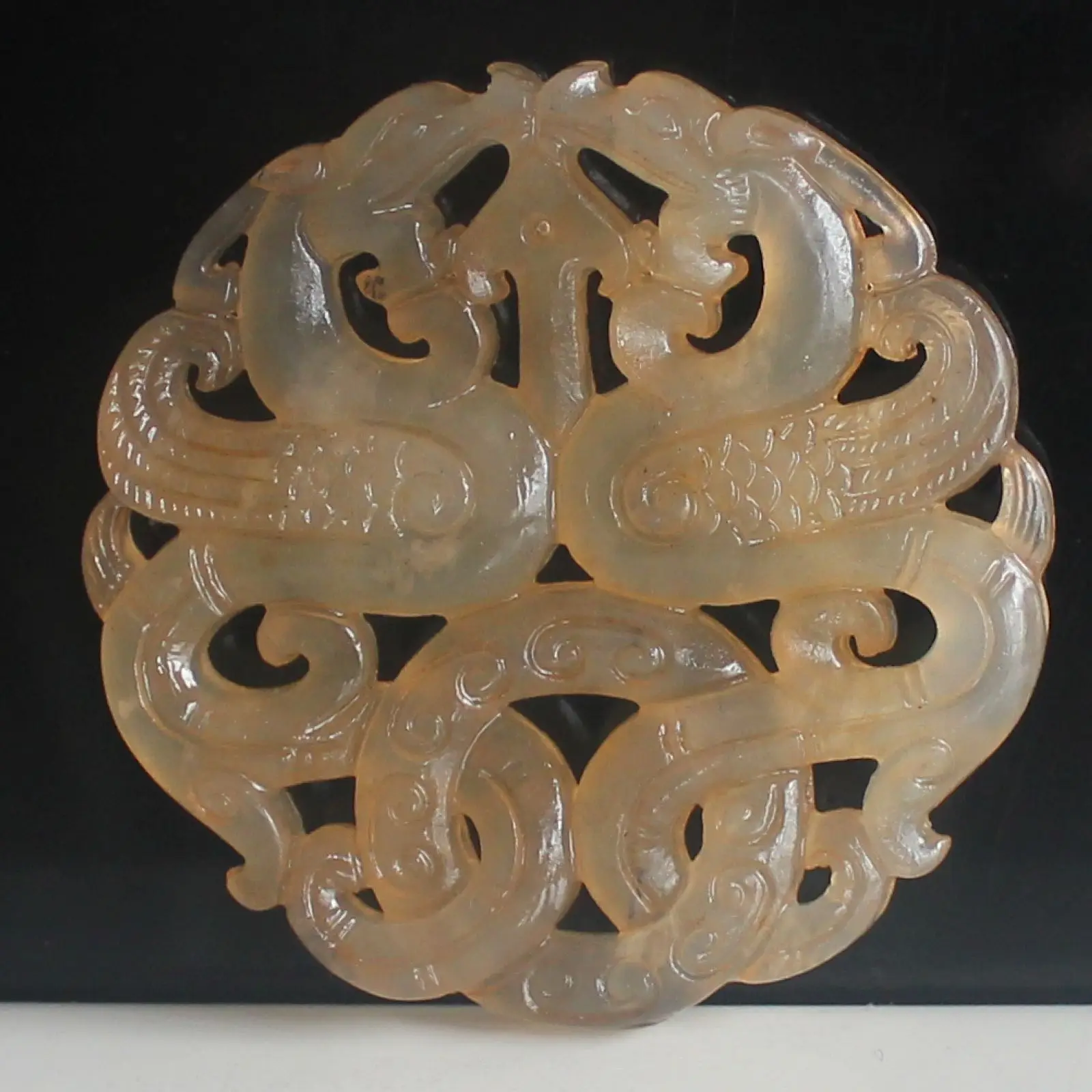

Chinese old jade dragon pendant