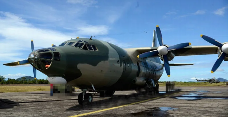 Американский авиационный транспорт Геркулес сделай сам 3D бумажная карта модель