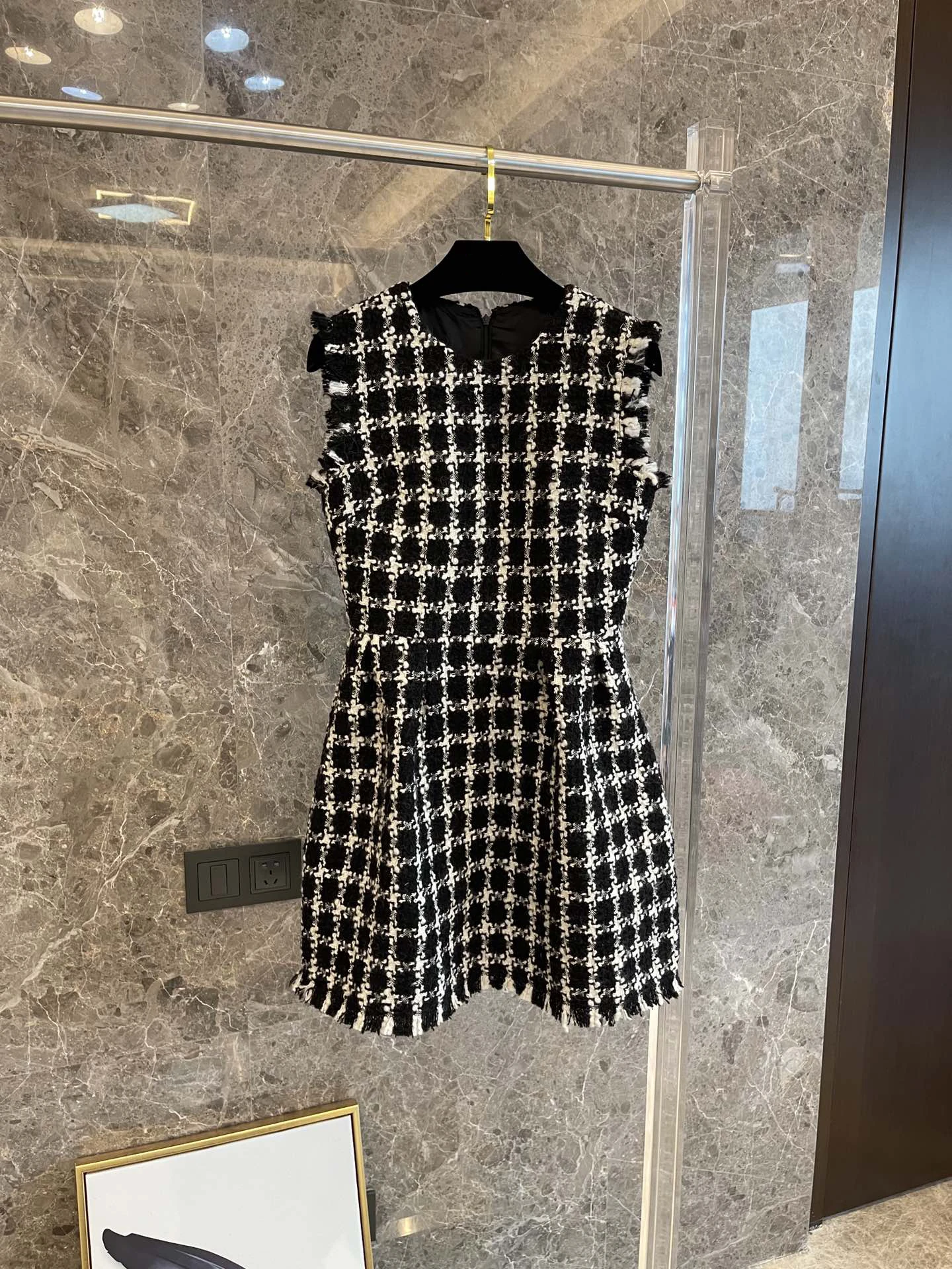 

fashion 2021 new ladies sleeveless round neck wool check dress 0120