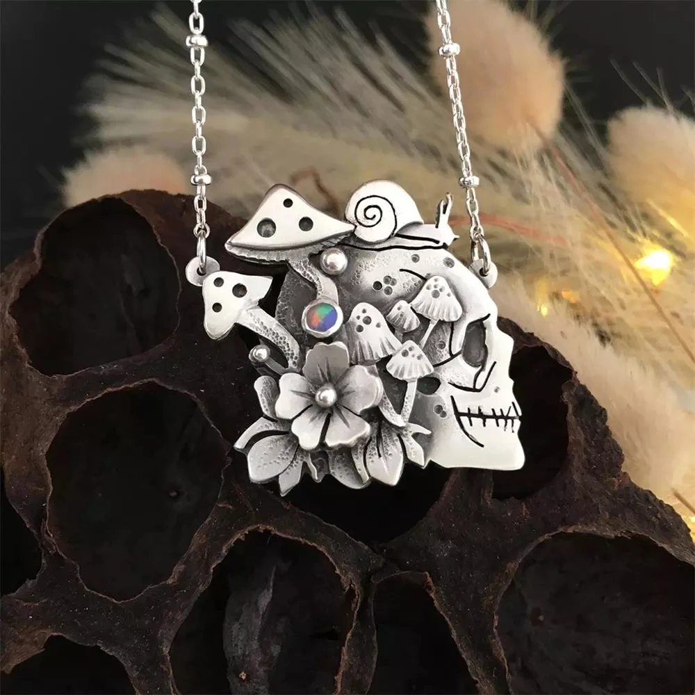 

Creative Silver Color Flower Skull Pendant Necklace Men's Punk Motorcycle Jewelry Charm Necklace Halloween Gift