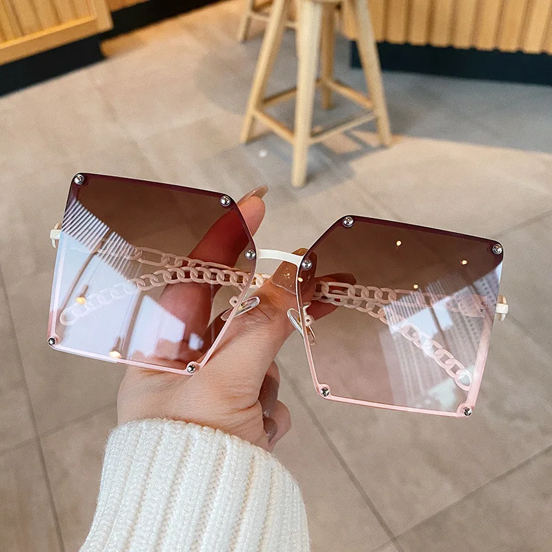 

2021 New Lady Oversize Rimless Square Bee Sunglasses Women Brand Fashion Small Bee Gradient Sun Glasses Female UV400