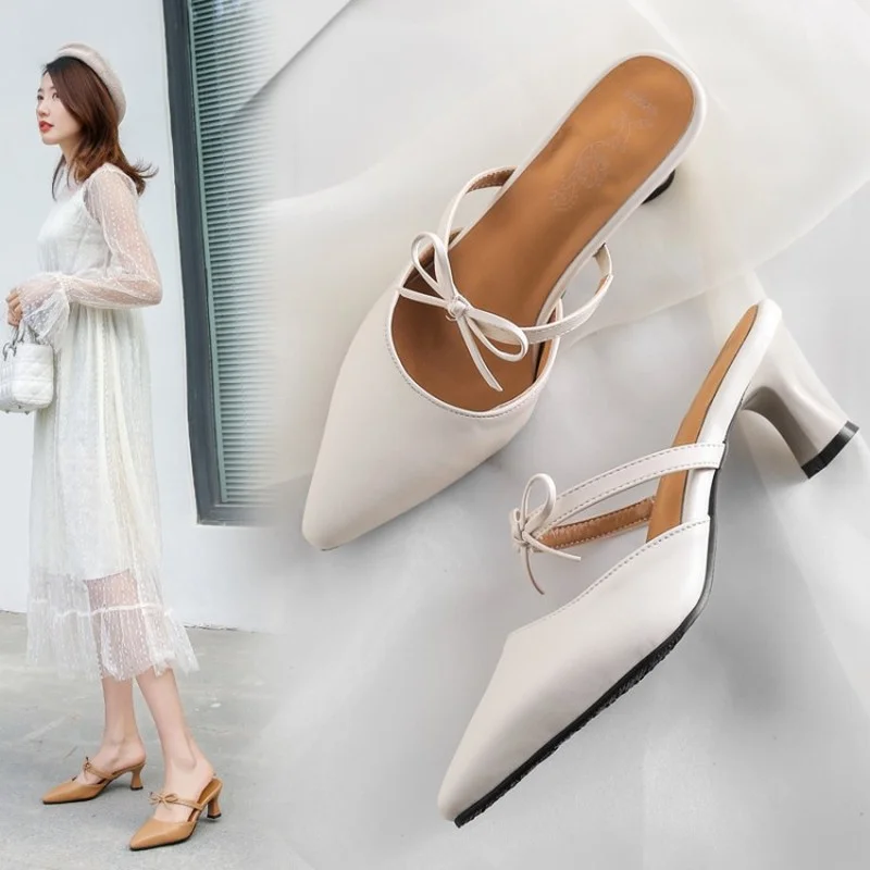 

Босоножки женские на шпильке, универсальные туфли с острым носком и бантом, модные однотонные Элегантные Тапочки на толстом каблуке, лето ...