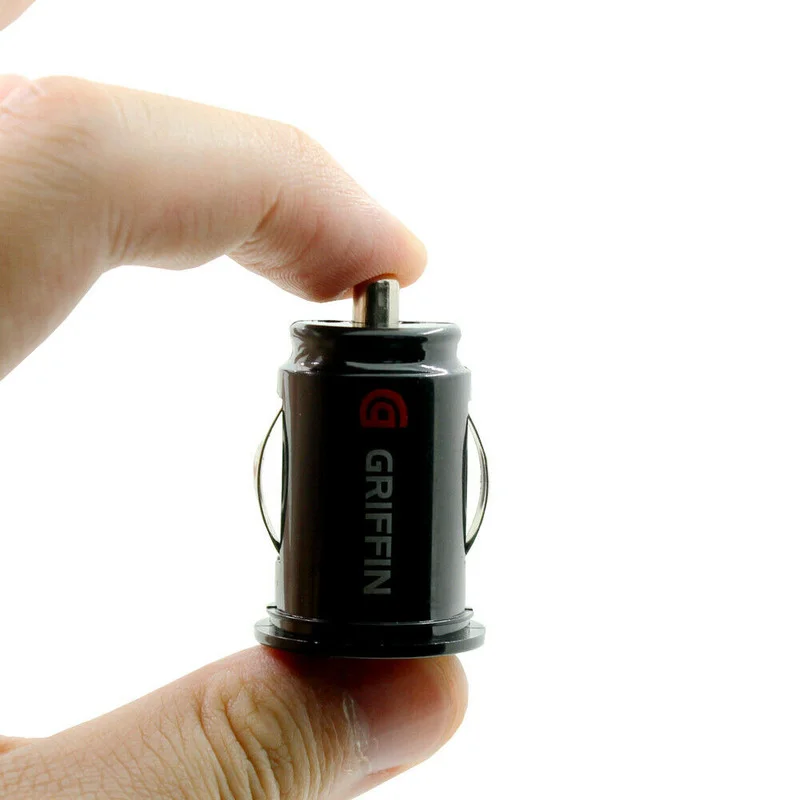 Автомобильное зарядное устройство с двумя USB-портами и адаптером для