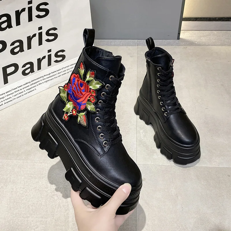 New Winter Boots For Women Fashion Floral Embroidery Lace-up Zipper Botas Mujer Boots Platform Heel Ladies Autumn Shoes