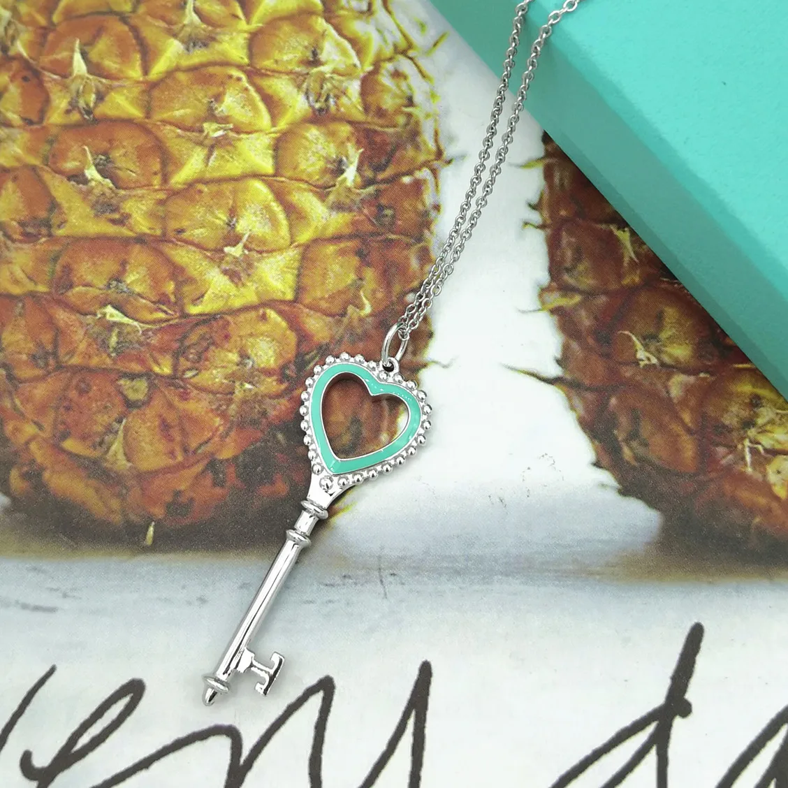 

Ms original classic silver hollow heart-shaped key enamel necklace pendant joker couple sweater chain accessories