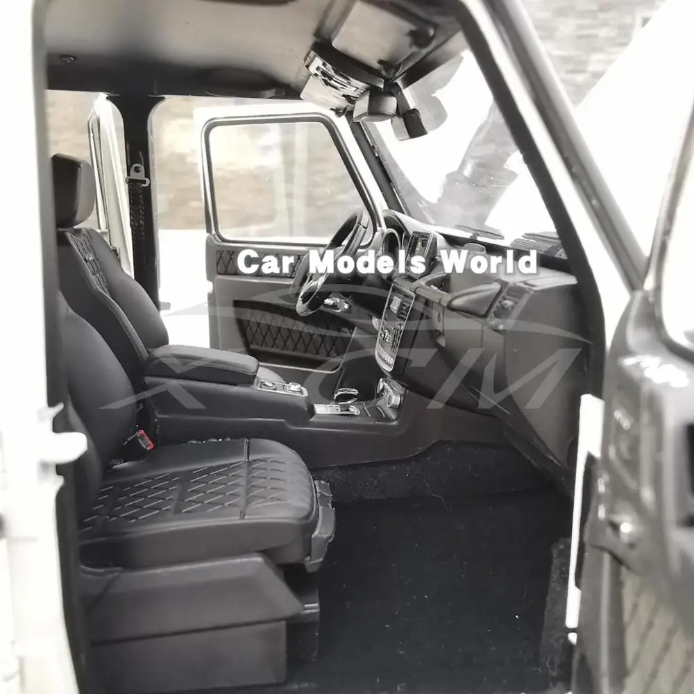 Литая под давлением модель автомобиля почти настоящая для G-Class 4x4 (белая) 1:18 +