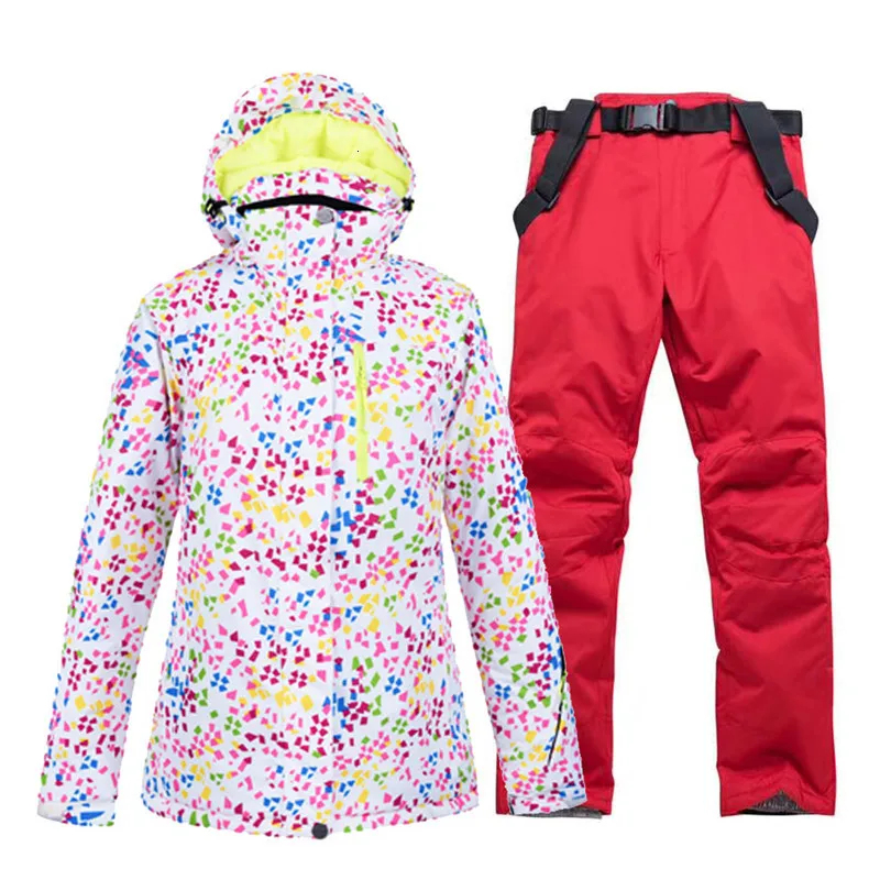 Белый дешевый лыжный женский костюм ветрозащитный зимняя спортивная одежда