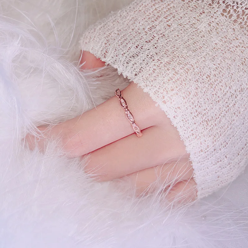 

Exquisite Crystal Rose Gold Ladies Wedding Ring Europe And America Ring Fashion Luxury Party Dinner Accessories Free Shipping