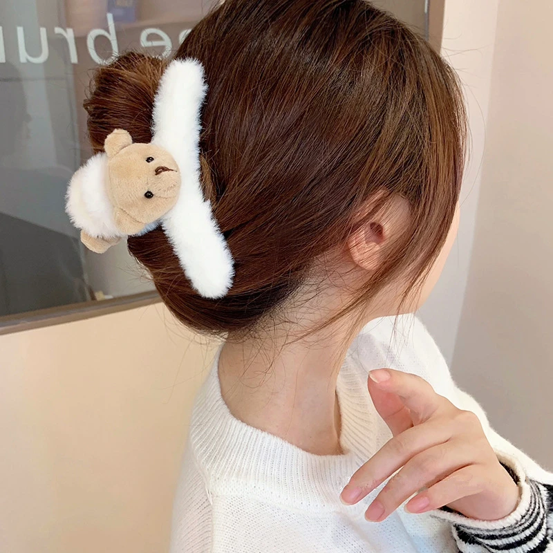 

HUANZHI 2021 New Hyperbole Plush Hairpin Lovely Teddy Bear Faux Fur Hair Claws For Women Girls Travel Head Accessories