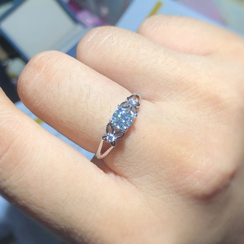 Продукт Продвижение Moissanite 0.5ct твердость 9,3, алмазные заменители, могут быть протестированы инструментами. Популярные ювелирные изделия