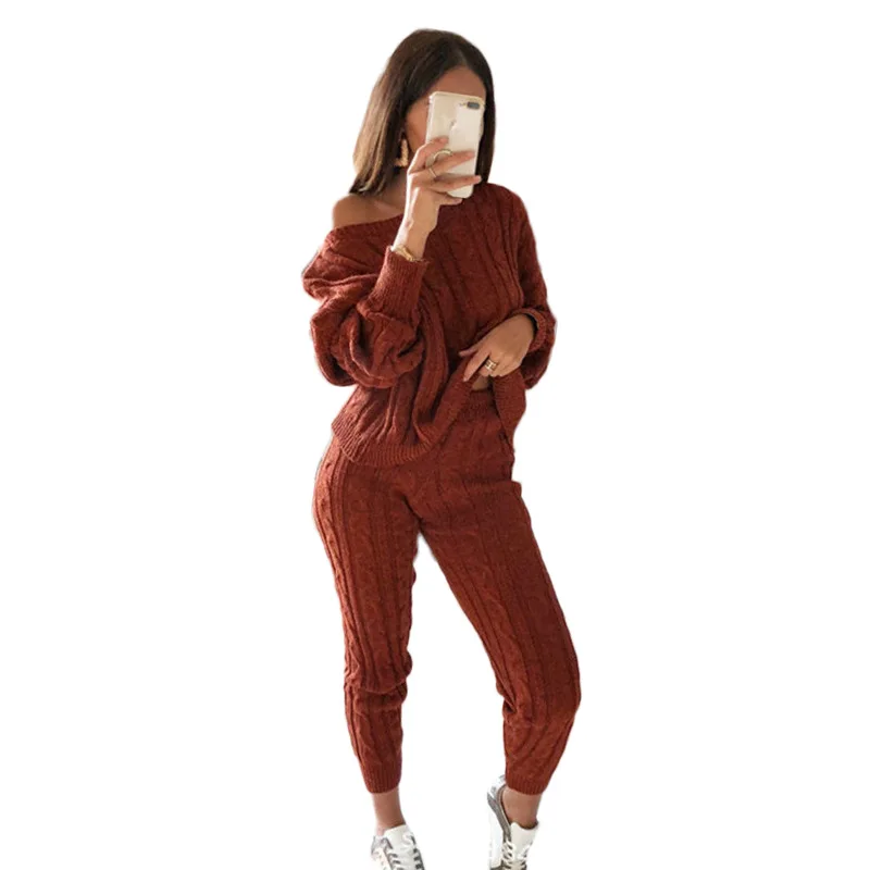 

2021 autumn and winter new women's solid color sweater suit long-sleeved loose knit sweater plus small feet slim trousers suit