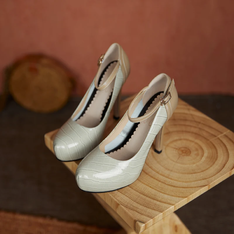 

Female Mary Janes Genuine Leather Metal Buckle Women's Shoes Platform High Heels Pumps Night Club Party Shoes Woman Heel