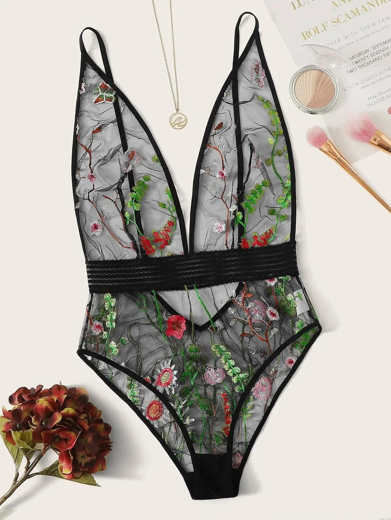 

2020 New Sexy See-through Lace Jumpsuit Floral Decoration Lace Sleeveless Sleepwear Home Clothing
