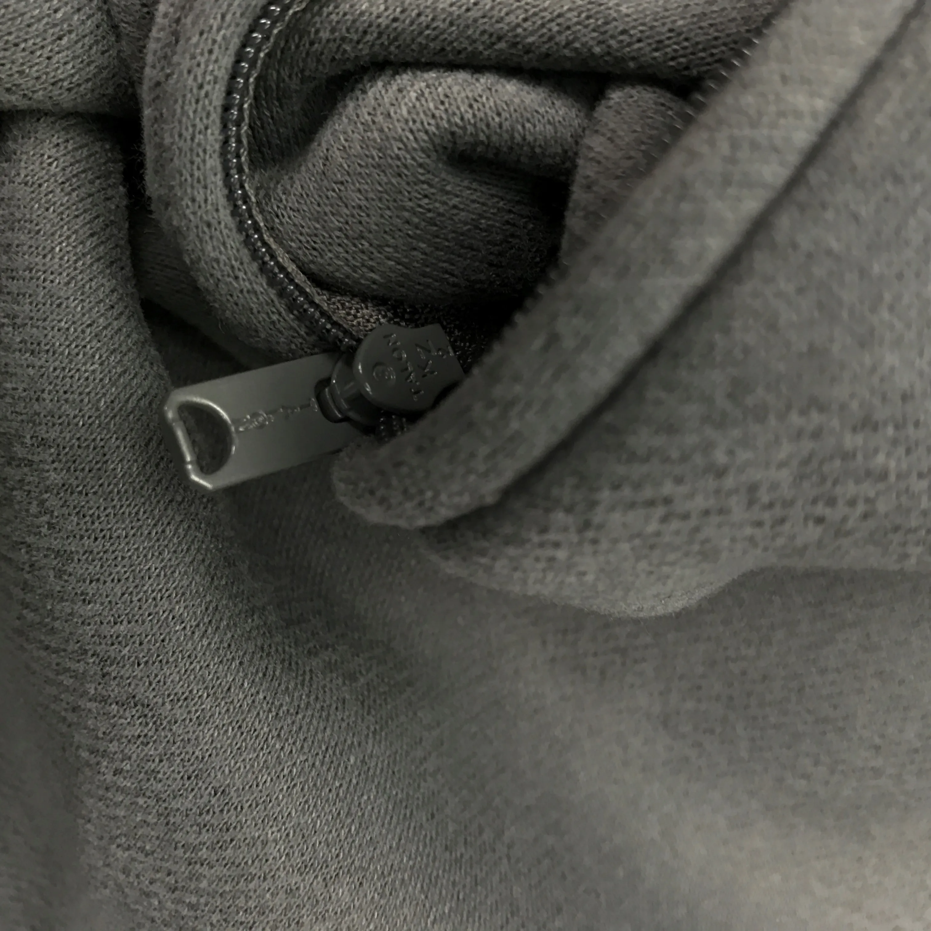 

Winter Kanye West Fleece Sweatpants Hip Hop Loose Zip Jogger Pants Vintage Streetwear Two-pocket styling