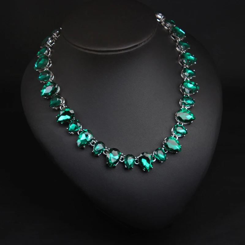 Зеленое ожерелье с драгоценным камнем в форме капли воды массивные ожерелья