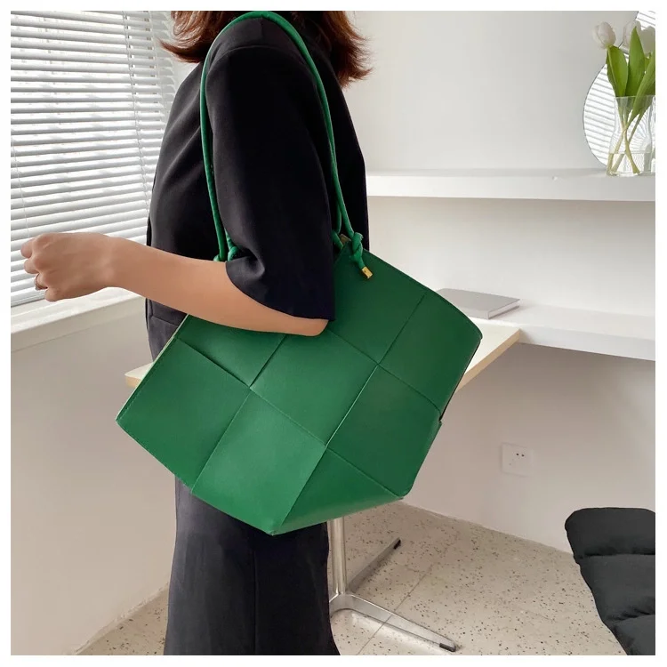 

Web celebrity Rg Getote Bag Women's Bag 2021 New Fashion Large Capacity One-shoulder Underarm Child and Mothers Braid Bag