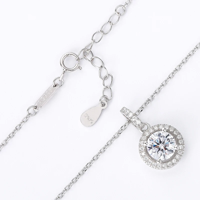 

Cross-border exquisite cake necklace 925 light luxury cubic zirconia sparkling pendant female wedding jewelry gift