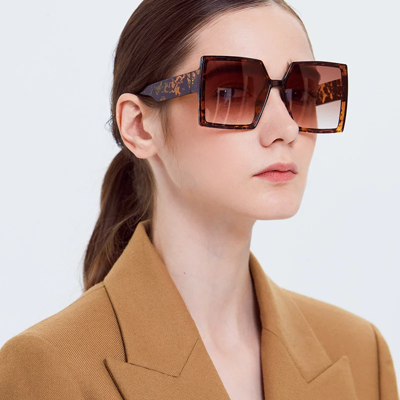 

Женские прозрачные солнцезащитные очки, большие квадратные очки в стиле интернет-знаменитостей, 2021