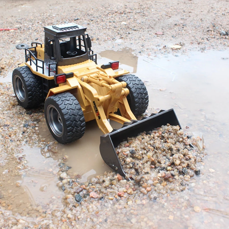 Радиоуправляемый грузовик 1/14 колесный лопата погрузчик 6 каналов 4WD