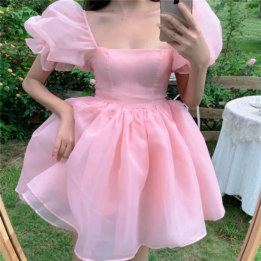 Женское милое розовое платье летнее пушистое в ретро стиле с пышными