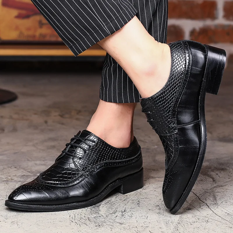 

2021 New Men Shoes Derby Oxfords Shoes PU Leather Casual Business Shoes Classic Comfortable Chaussures De Paresseux Print KF849