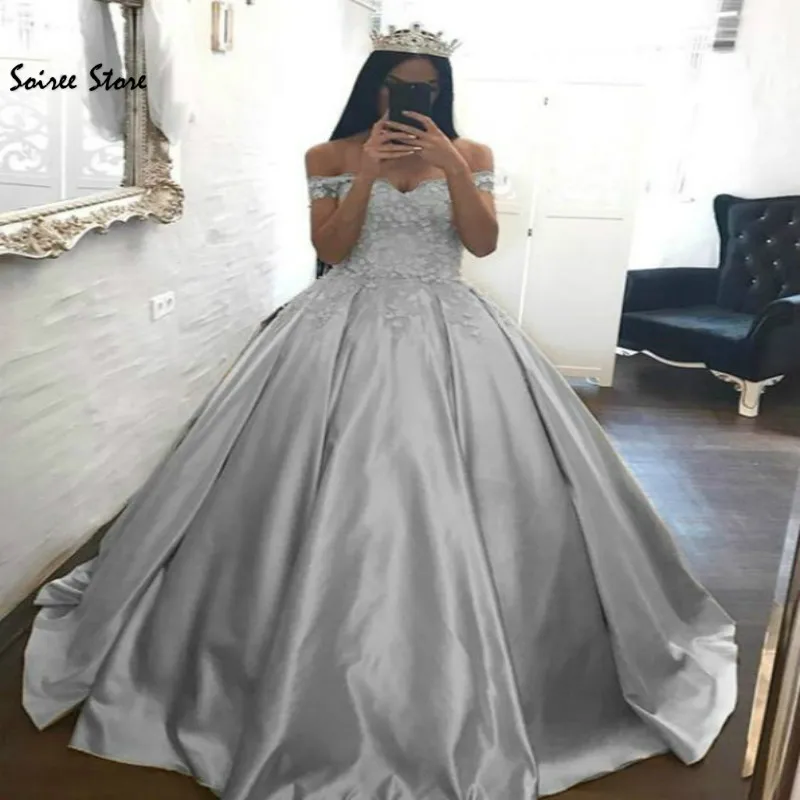 

Silver Ball Gown Prom Dresses With Flowers Vintage Off Shoulders Puffy Evening Dress Corset Back Long Formal Party Gowns 2019