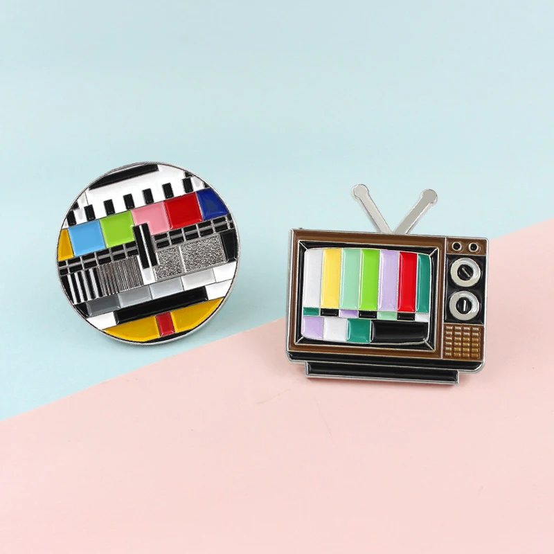

Classic Brooches for Women Retro Enamel Pins Rainbows Color Lapel Pins Tv Badges for Friends Unisex Cute Accessories Brooch