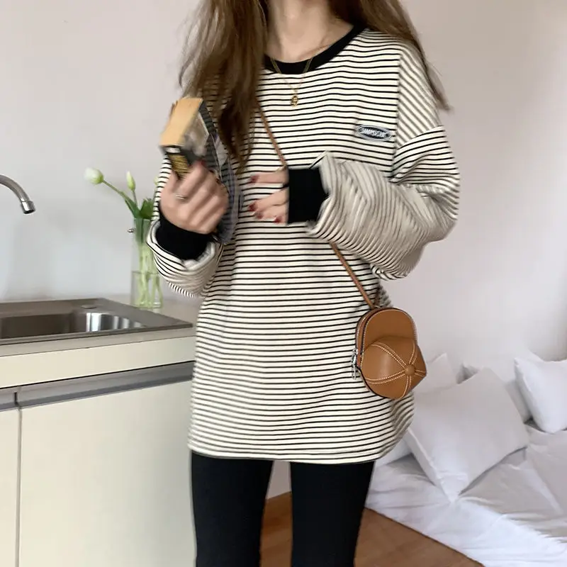 

Women Fashion Black And White Striped Blouse Shirt Casual Long Sleeve O-neck Soft Korean Shirt Ladies Women T-Shirt Autumn 2021