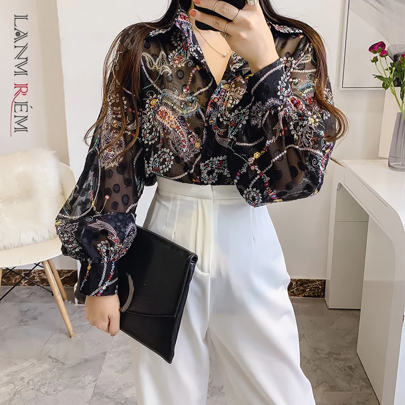 

LANMREM 2021 new autumn turn-down collar printed shirt single breasted lantern sleeves blouse WO10101