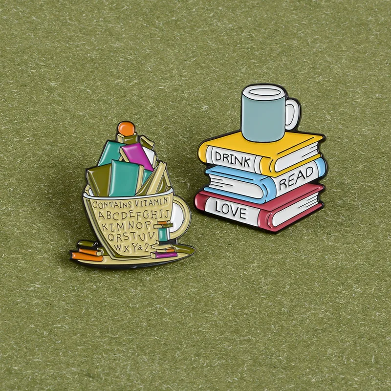 Значок с надписью Love Read and Drink | Украшения и аксессуары