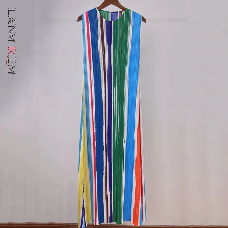 

LANMREM Pleated Striped Dress For Women Sleeveless Suspender Slim Dresses 2021 Summer New Elegant Female Clothing 2D1762