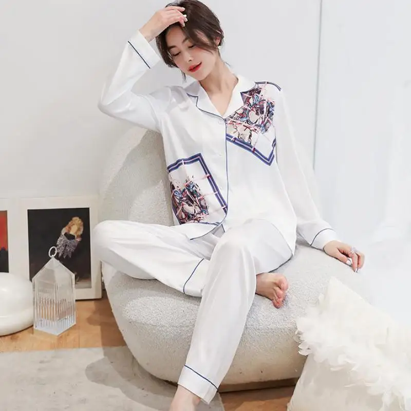 

Пижама с принтом Женская атласная ночная рубашка с отложным воротником Женская повседневная одежда для сна 2 шт. рубашка и брюки Летняя Дома...