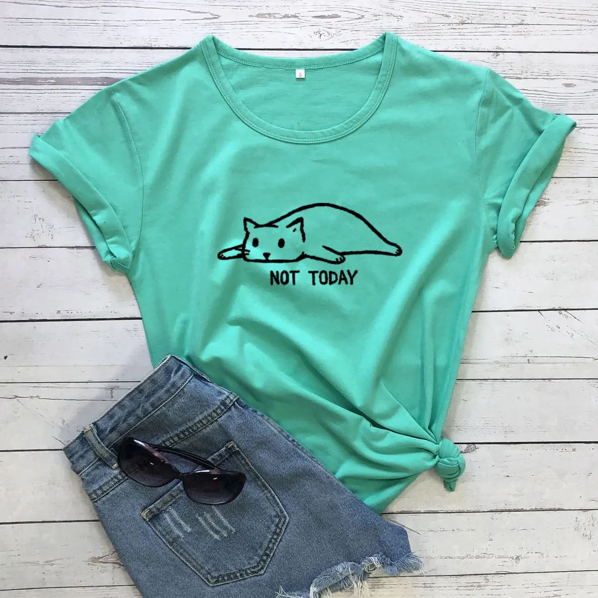 

Cartoon Lazy Cat Printed Casual Loose Oversize Korean Style Summer T-shirts with Short Sleeve Kawaii Top Women T-shirt Female