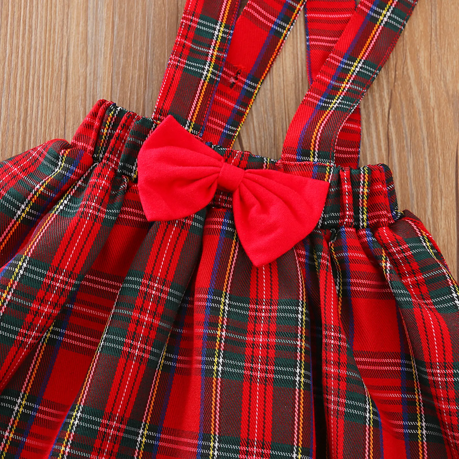 

Christmas suit baby long-sleeved Christmas cartoon letter print romper check bow skirt hair tie suit 6*