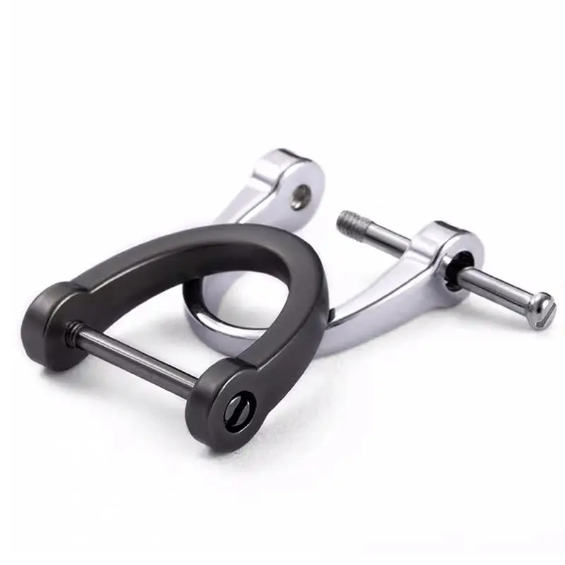 

2pcs Titanium Alloy Hooves Small Tool Key Chain Accessories Bag chain accessories Keychain Buckle Clasp D Shape Buckle