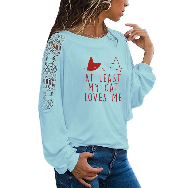 По крайней мере женская футболка с длинным рукавом принтом Моя кошка любит меня
