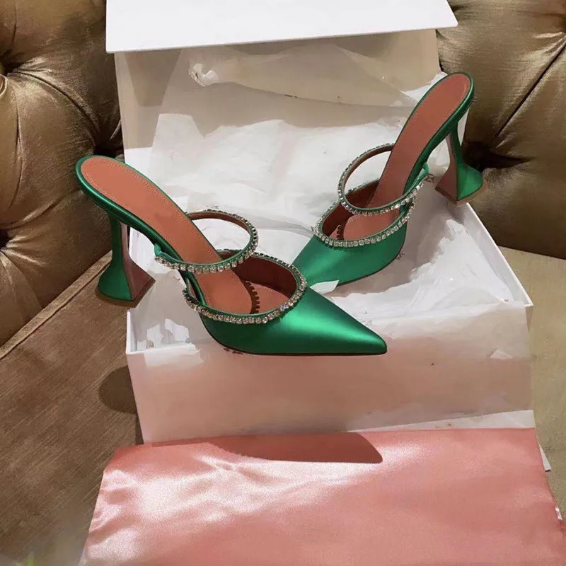 

2021 Summer New Pointed Toe Rhinestone Sequined Stiletto Slippers Leopard Print Baotou Half Drag Sandals