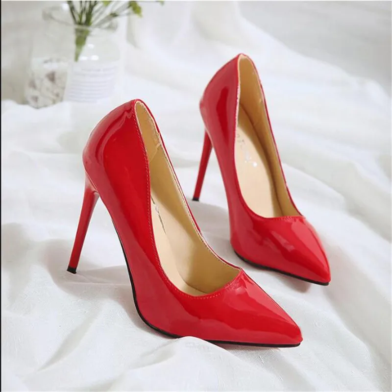 Низкая цена Популярная женская обувь Туфли лодочки с острым носком Модельные