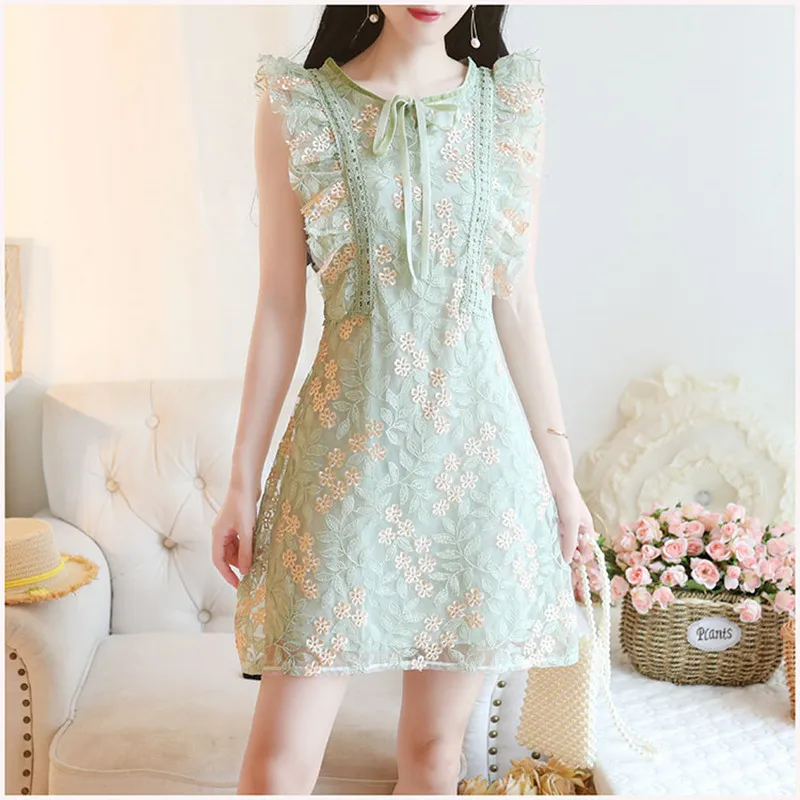 Женское Сетчатое платье без рукавов модельное мятно-зеленого цвета с цветочной