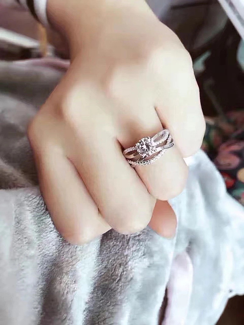 Женское кольцо из серебра 925 пробы с фианитом класса ААА|Кольца| |