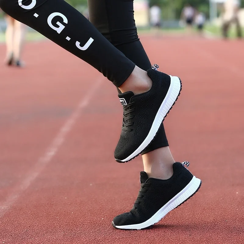 

Women Casual Trainers Basket Fashion Flat Vulcanize Shoes Fly Weave Air Mesh Sneakers Black White Non Slip Footwear Breathable