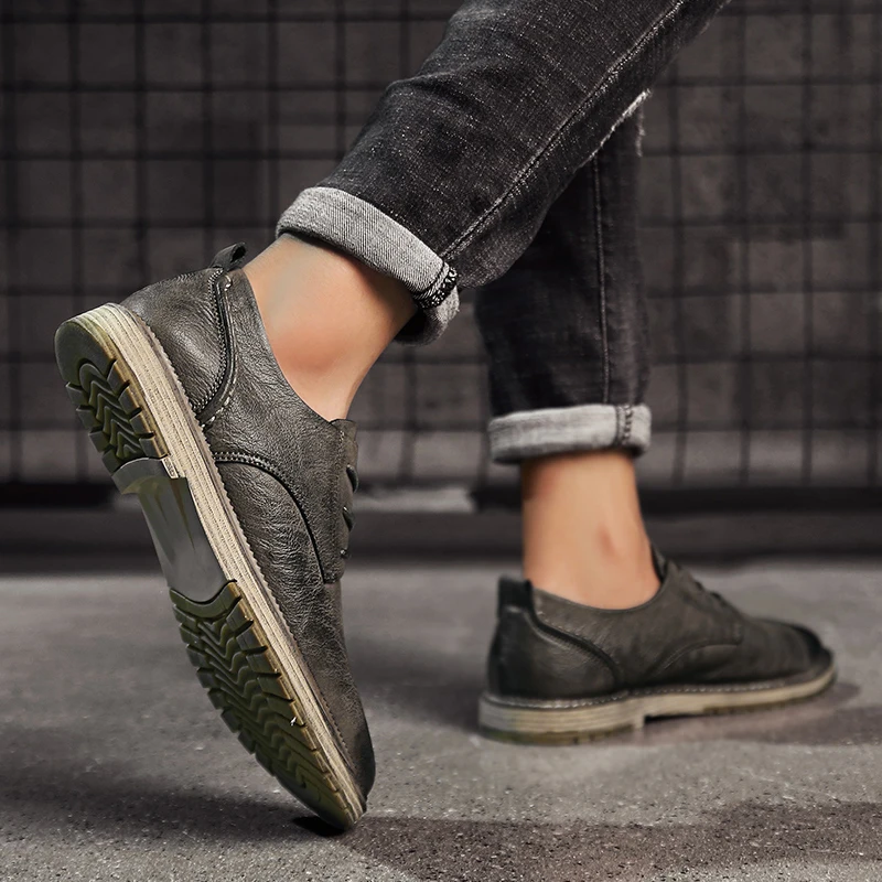 

Large size 38-47 Men Flats Classic Men Dress Shoes Fashion Leather wedding Italian Formal comfortable Plus Size For All season 5