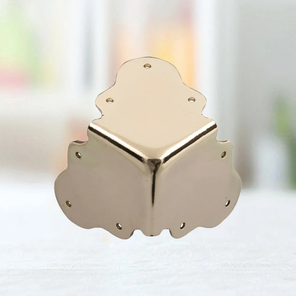 

1pcs Simple Tool Box Corner Guard Practical Metal Aviation Bag Corner for Table Case